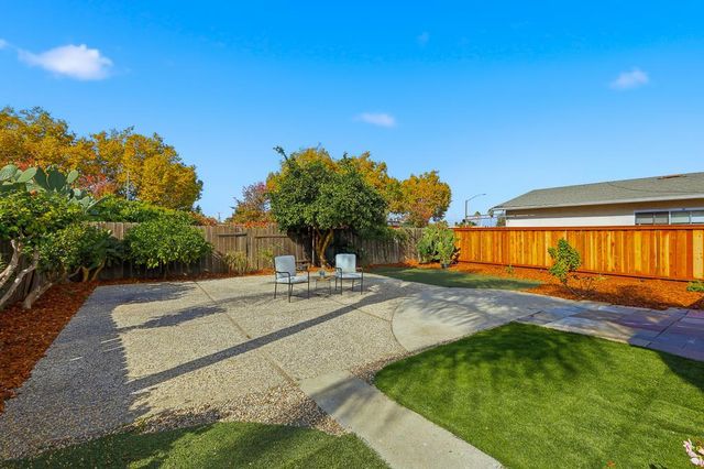 1183 Saratoga Avenue, East Palo Alto, CA 94303