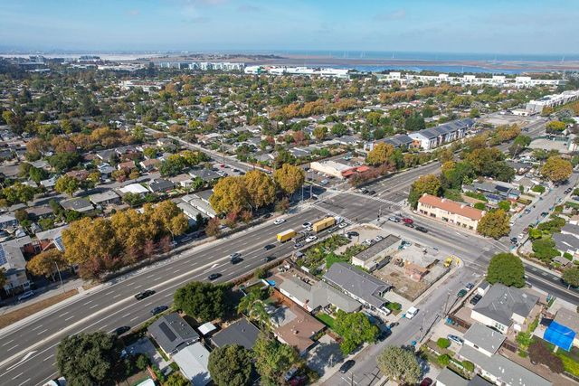 1183 Saratoga Avenue, East Palo Alto, CA 94303