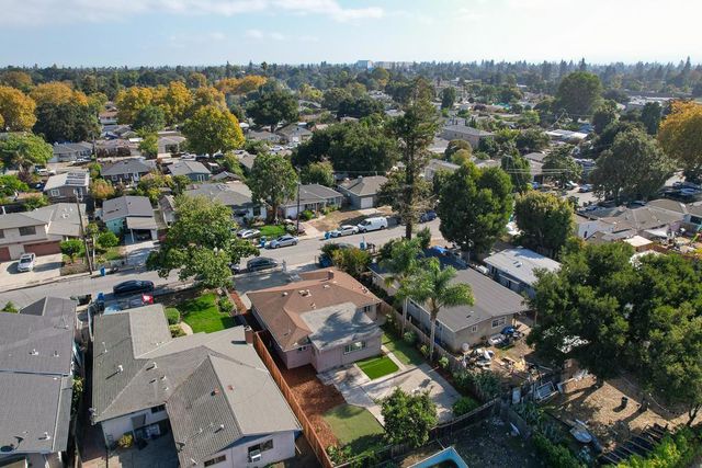 1183 Saratoga Avenue, East Palo Alto, CA 94303