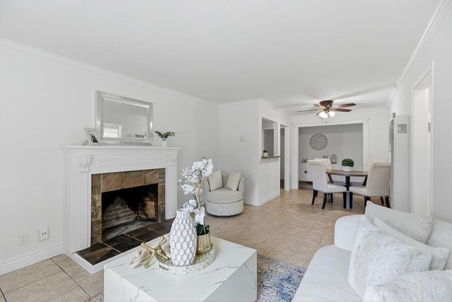 1183 Saratoga Avenue, East Palo Alto, CA 94303