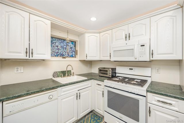 29 Grand Avenue, Northport, NY 11768