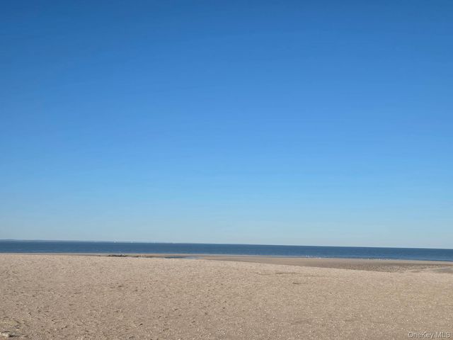 29 Grand Avenue, Northport, NY 11768