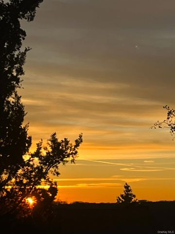 29 Grand Avenue, Northport, NY 11768