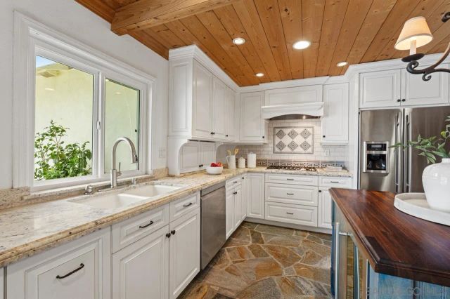 506 Deerhaven St, El Cajon, CA 92019
