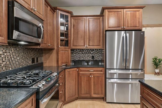 12735 42nd Place N, Plymouth, MN 55442