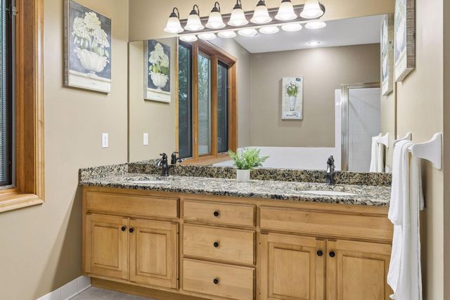 12735 42nd Place N, Plymouth, MN 55442