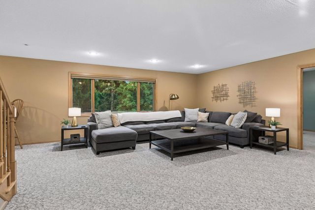 12735 42nd Place N, Plymouth, MN 55442