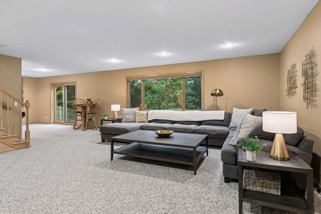 12735 42nd Place N, Plymouth, MN 55442
