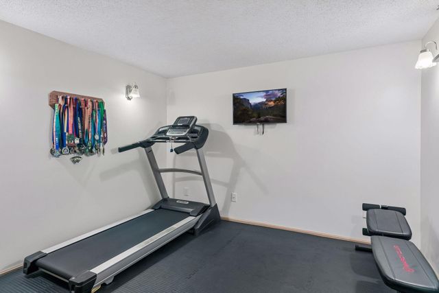 12735 42nd Place N, Plymouth, MN 55442
