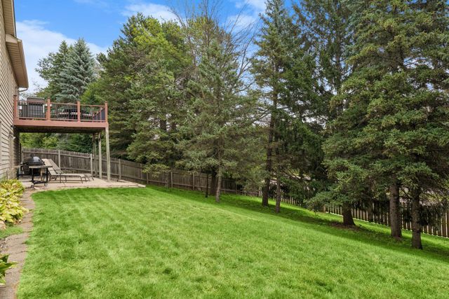 12735 42nd Place N, Plymouth, MN 55442