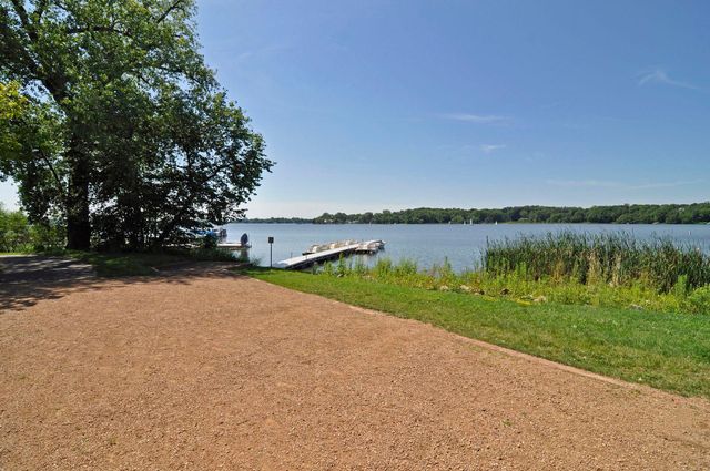 12735 42nd Place N, Plymouth, MN 55442