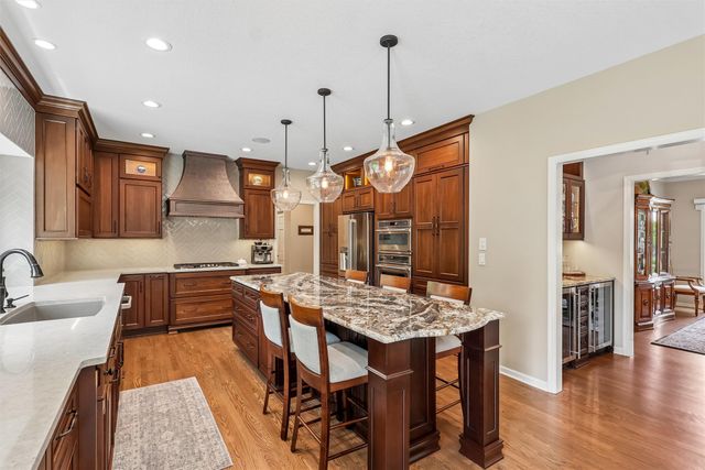 14006 South Shore Drive, Clive, IA 50325