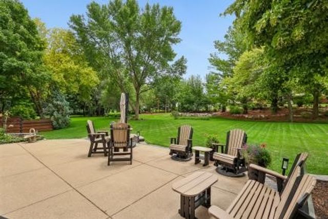 14006 South Shore Drive, Clive, IA 50325