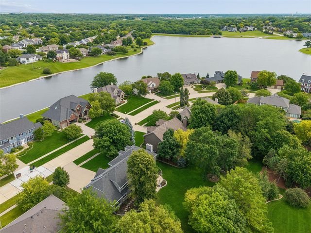 14006 South Shore Drive, Clive, IA 50325