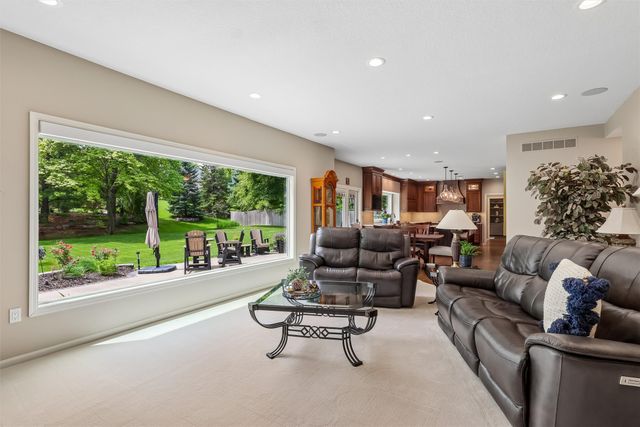 14006 South Shore Drive, Clive, IA 50325