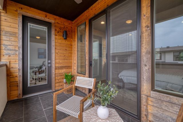5002 E Pecan Springs RD 7, Austin, TX 78723