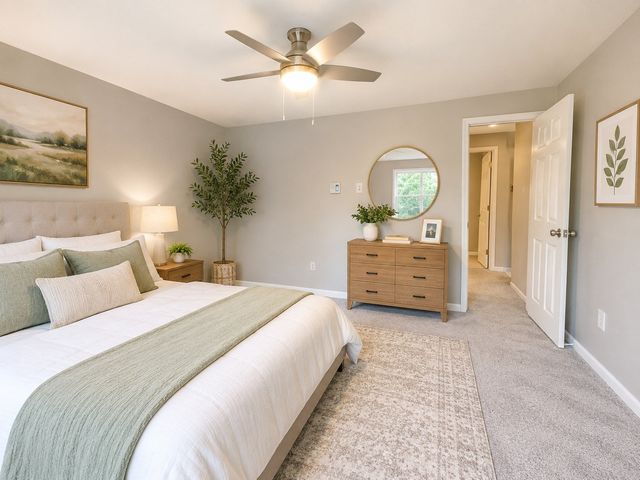 645 Robbins Ave 53, Dracut, MA 01826