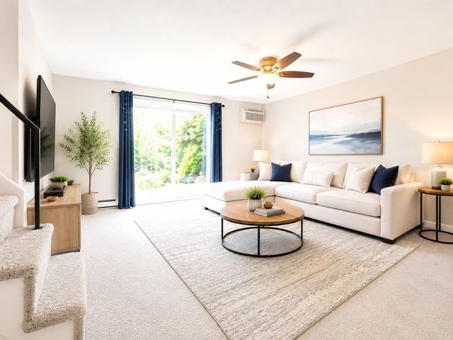 645 Robbins Ave 53, Dracut, MA 01826