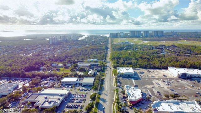 826 Wiggins Pass RD 302, Naples, FL 34110