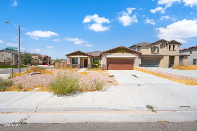 2437 Lugar Hermoso Court, Rosamond, CA 93560