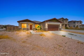 2437 Lugar Hermoso Court, Rosamond, CA 93560