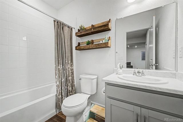 21300 E 61st Avenue, Aurora, CO 80019