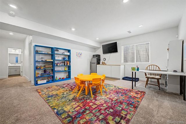 21300 E 61st Avenue, Aurora, CO 80019