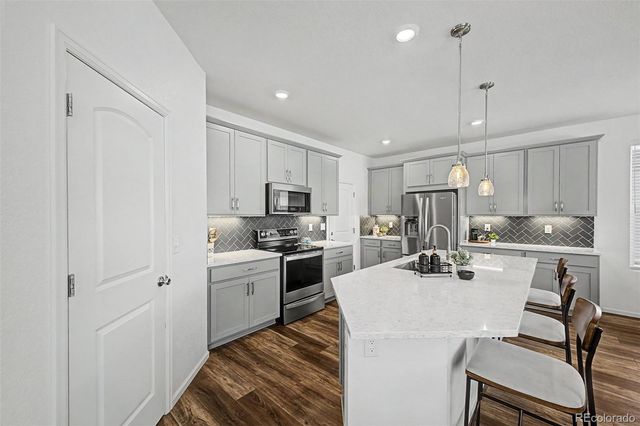 21300 E 61st Avenue, Aurora, CO 80019