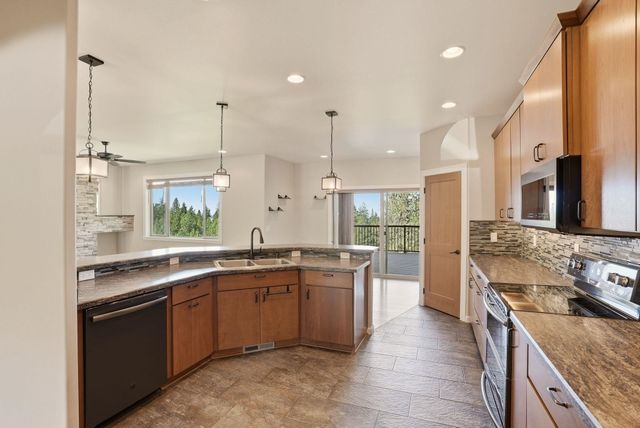 15415 E Timbercrest Ln, Mead, WA 99021
