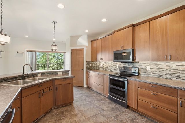 15415 E Timbercrest Ln, Mead, WA 99021