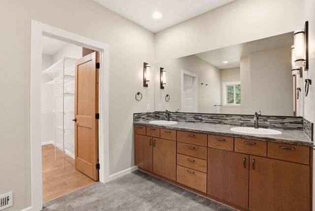 15415 E Timbercrest Ln, Mead, WA 99021