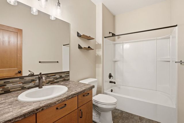 15415 E Timbercrest Ln, Mead, WA 99021