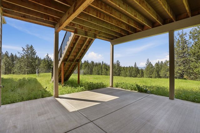 15415 E Timbercrest Ln, Mead, WA 99021