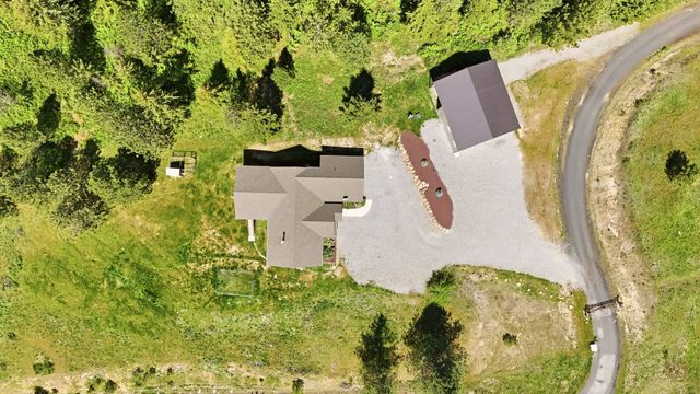 15415 E Timbercrest Ln, Mead, WA 99021
