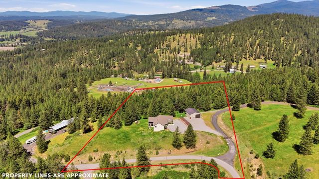 15415 E Timbercrest Ln, Mead, WA 99021