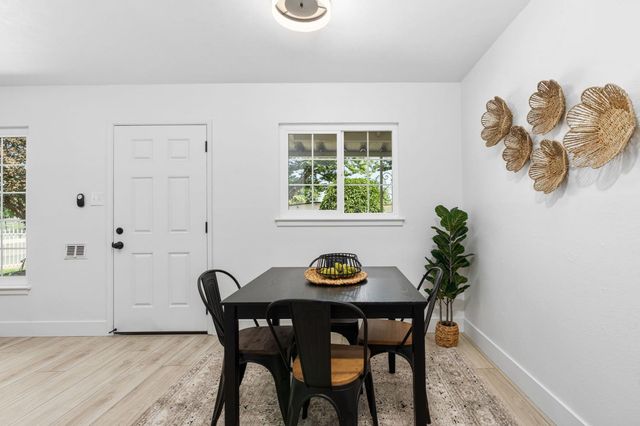 443 W Myers Avenue, Fresno, CA 93706