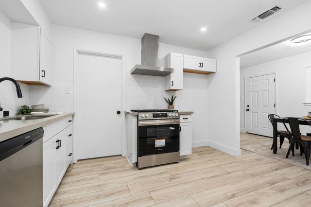 443 W Myers Avenue, Fresno, CA 93706