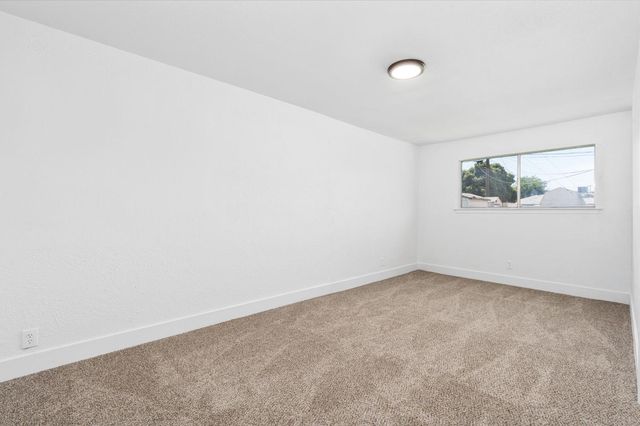 443 W Myers Avenue, Fresno, CA 93706
