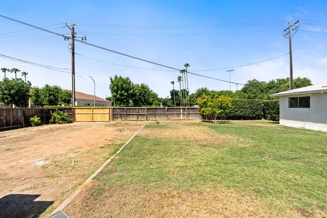 443 W Myers Avenue, Fresno, CA 93706
