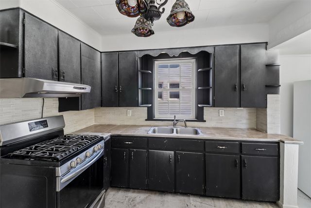 3103 1st Street, Des Moines, IA 50313