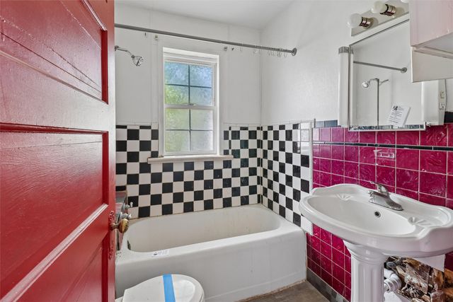 3103 1st Street, Des Moines, IA 50313