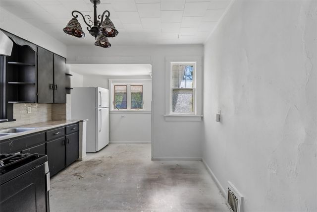 3103 1st Street, Des Moines, IA 50313