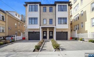 284A Knox Avenue A, Cliffside Park, NJ 07010