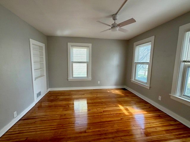 609 1st Street 1, Libertyville, IL 60048