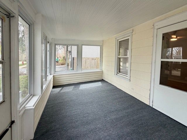 609 1st Street 1, Libertyville, IL 60048