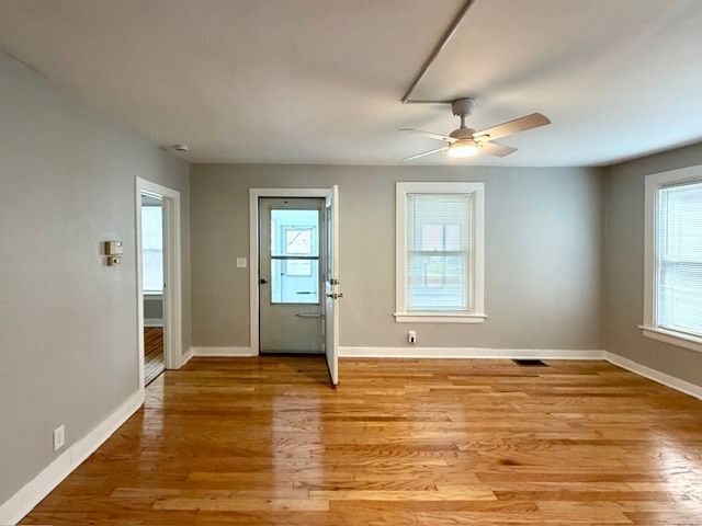 609 1st Street 1, Libertyville, IL 60048