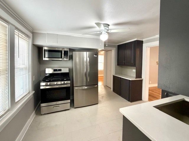 609 1st Street 1, Libertyville, IL 60048