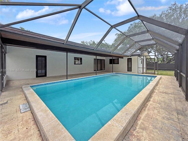 8340 SW 154th Ter, Palmetto Bay, FL 33157