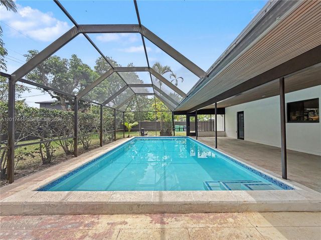 8340 SW 154th Ter, Palmetto Bay, FL 33157