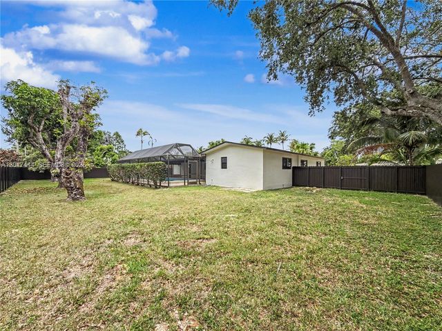 8340 SW 154th Ter, Palmetto Bay, FL 33157